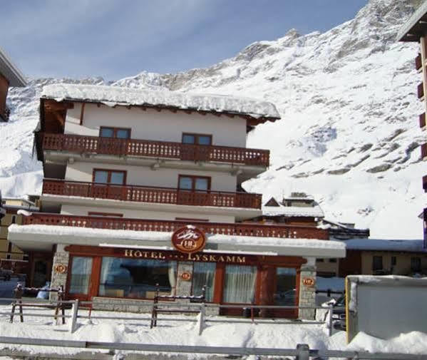 Hotel Lyskamm Бройл-Червиня Екстериор снимка